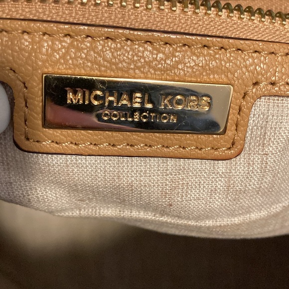 Michael Kors signature bag - Picture 8 of 13